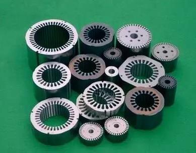 �մ��c����Ƭ��ճ����ʲô�z��